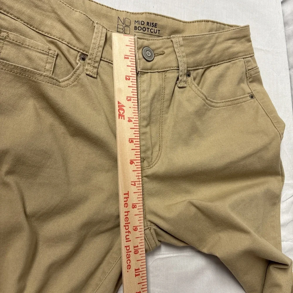 No Boundaries Jeans Women/Junior Size 7 Tan Mid-Rise Bootcut 5 Pocket 28x30